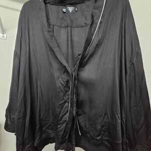 Volcom Kimono Top With White Trim And Front Tie